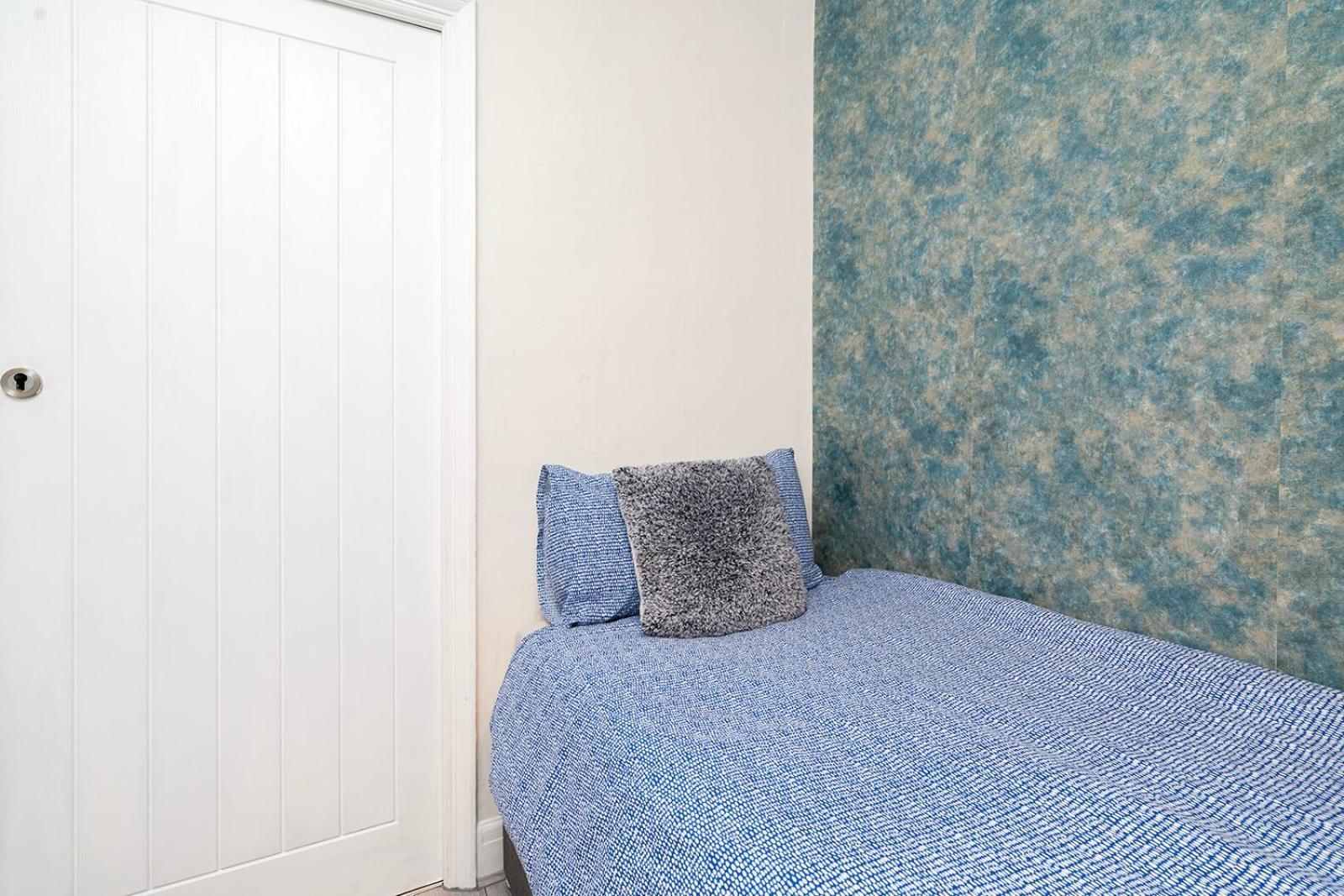Large 4 Bedroom House With Parking Available ロンドン エクステリア 写真